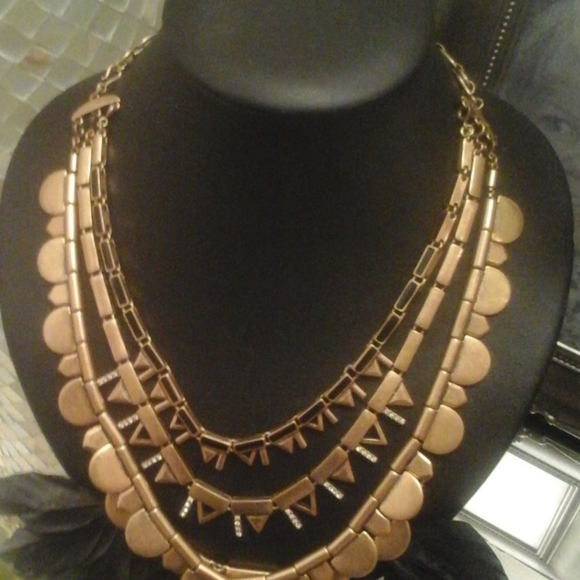 Stella and Dot Black Plume Necklace, New in Box - Picture 3 of 3